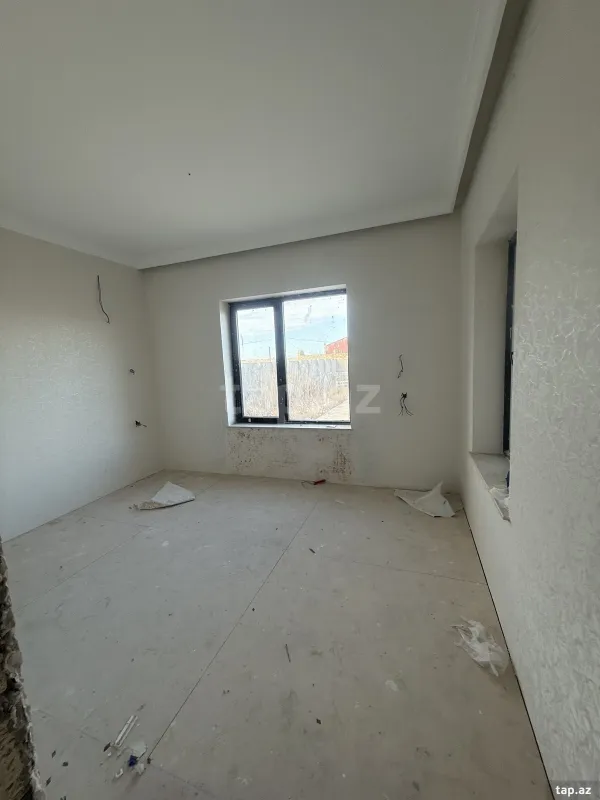 Satılır 6 otaqlı həyət evi