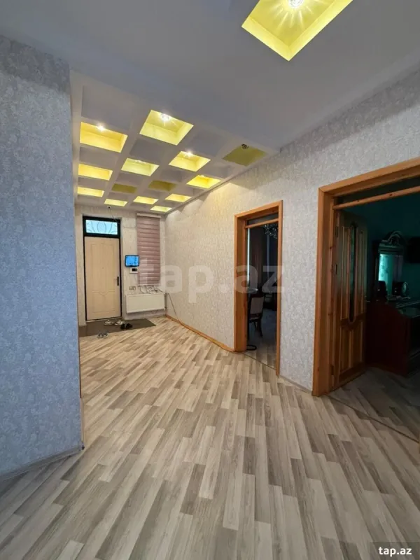 Satılır 5 otaqlı həyət evi