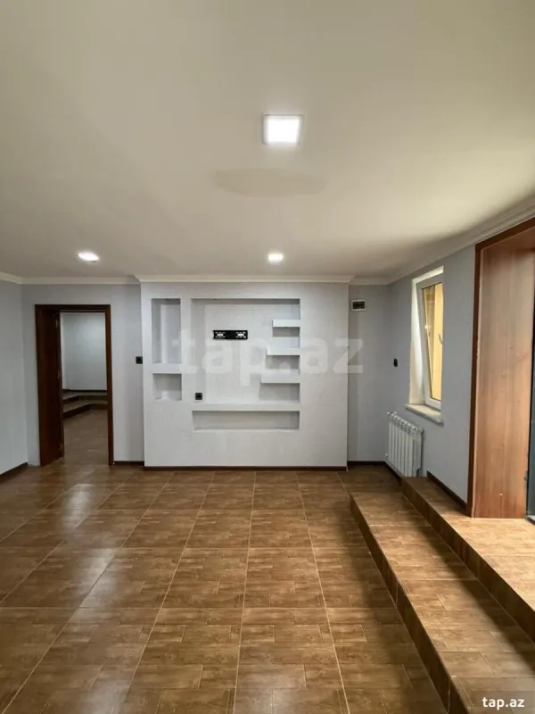 Satılır 5 otaqlı həyət evi