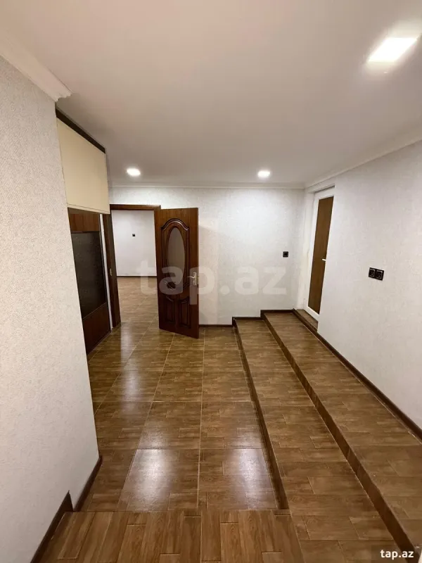 Satılır 5 otaqlı həyət evi