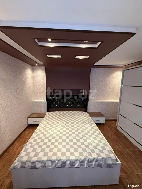 Satılır 5 otaqlı həyət evi