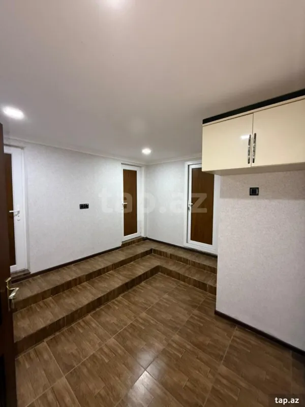 Satılır 5 otaqlı həyət evi