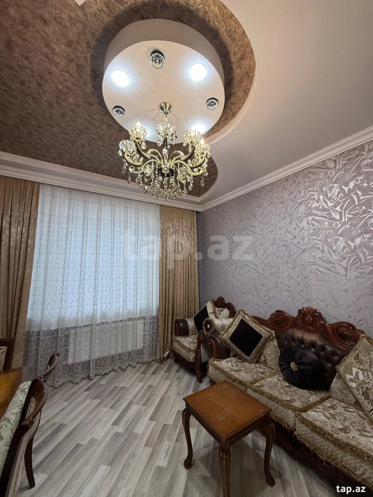Satılır 5 otaqlı həyət evi