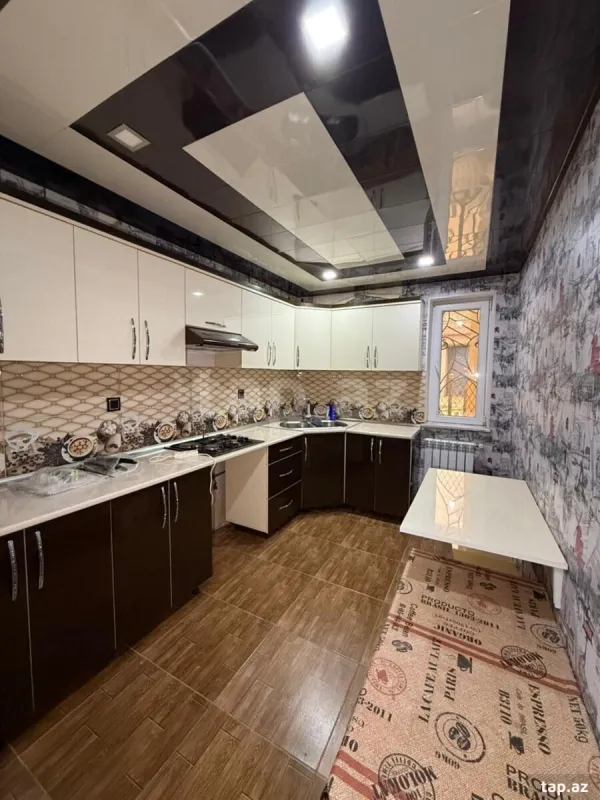 Satılır 5 otaqlı həyət evi