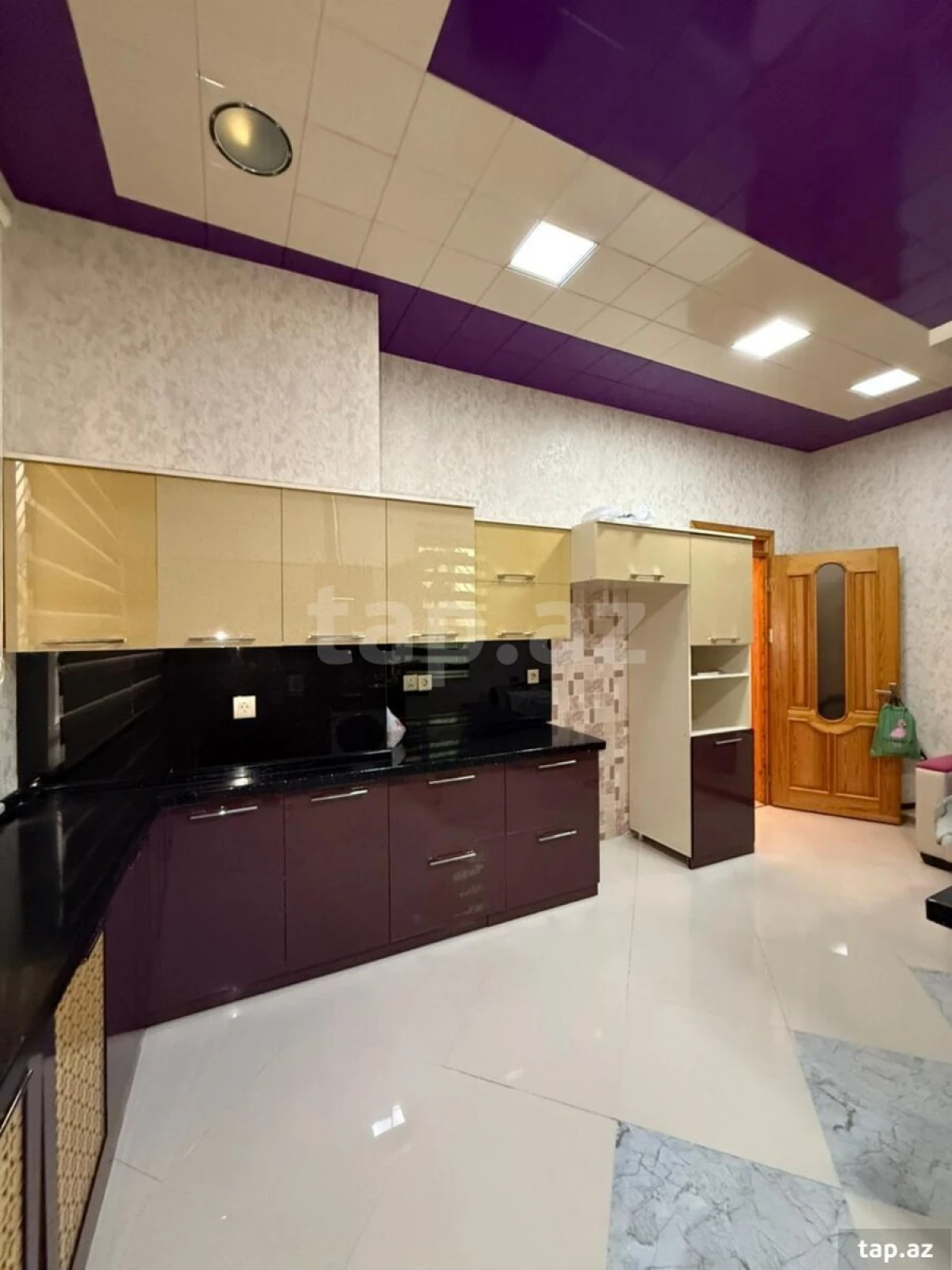 Satılır 5 otaqlı həyət evi