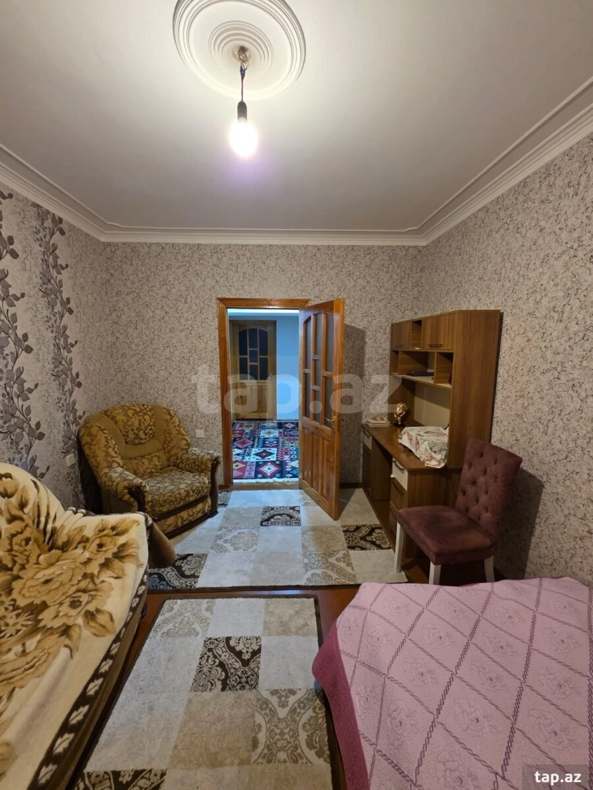 Satılır 4 otaqlı mənzil 92 m²