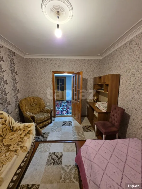 Satılır 4 otaqlı mənzil 92 m²