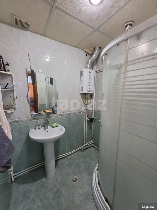 Satılır 4 otaqlı mənzil 92 m²