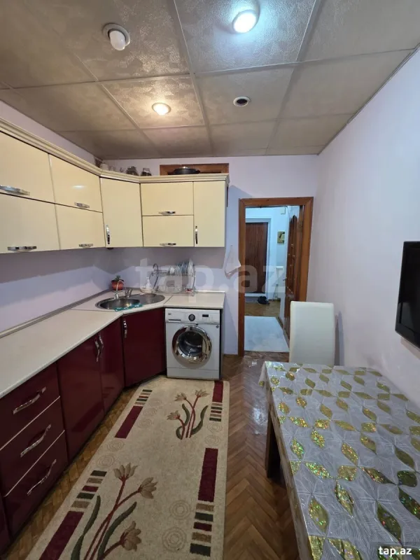 Satılır 4 otaqlı mənzil 92 m²