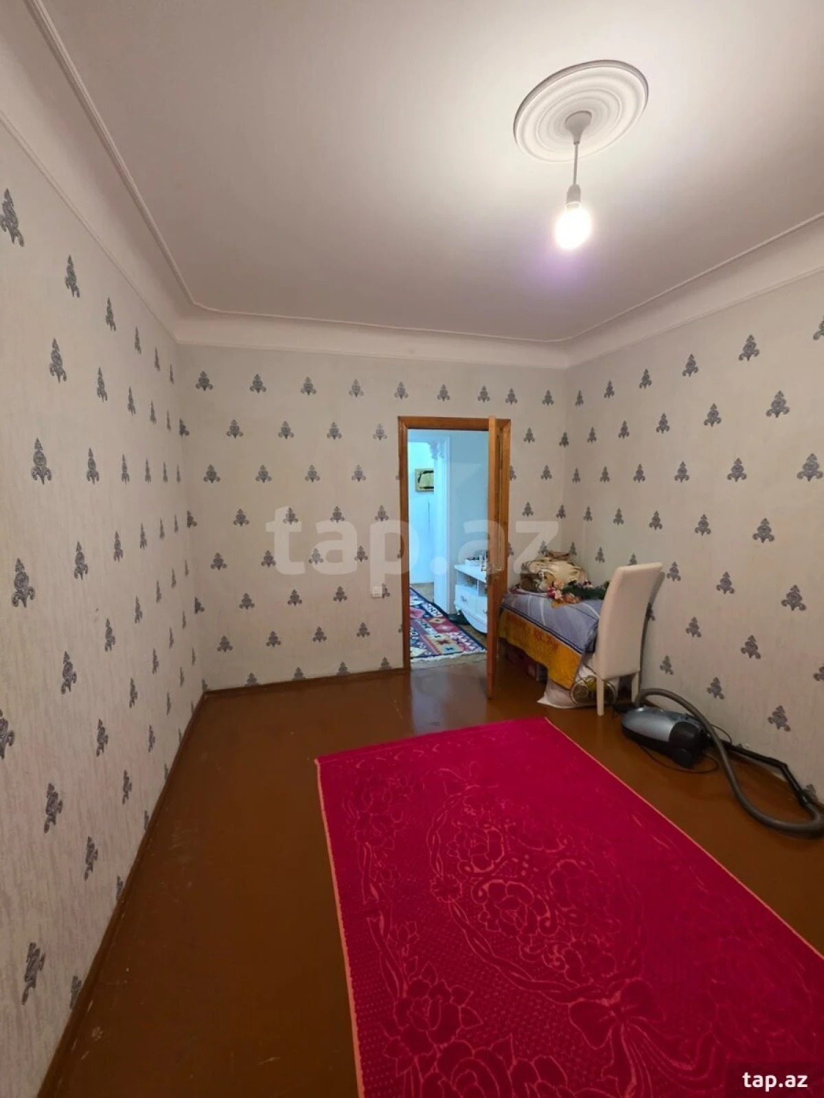 Satılır 4 otaqlı mənzil 92 m²