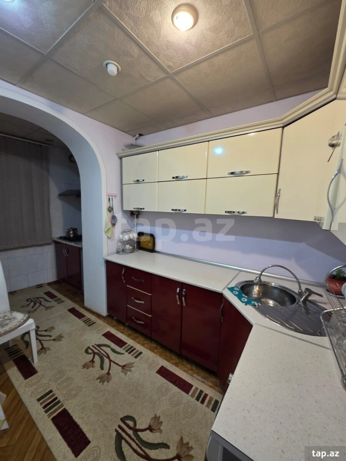 Satılır 4 otaqlı mənzil 92 m²