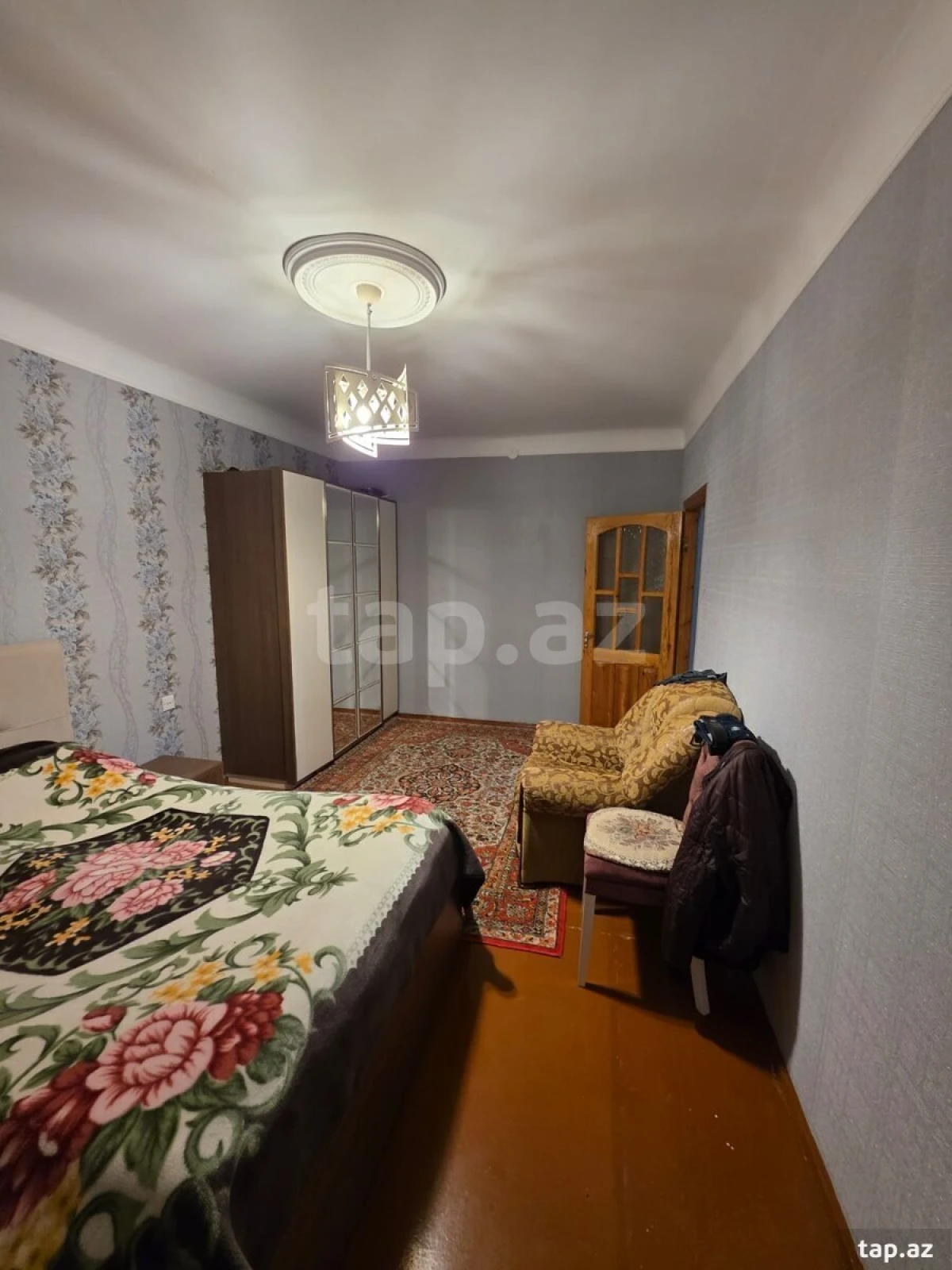 Satılır 4 otaqlı mənzil 92 m²