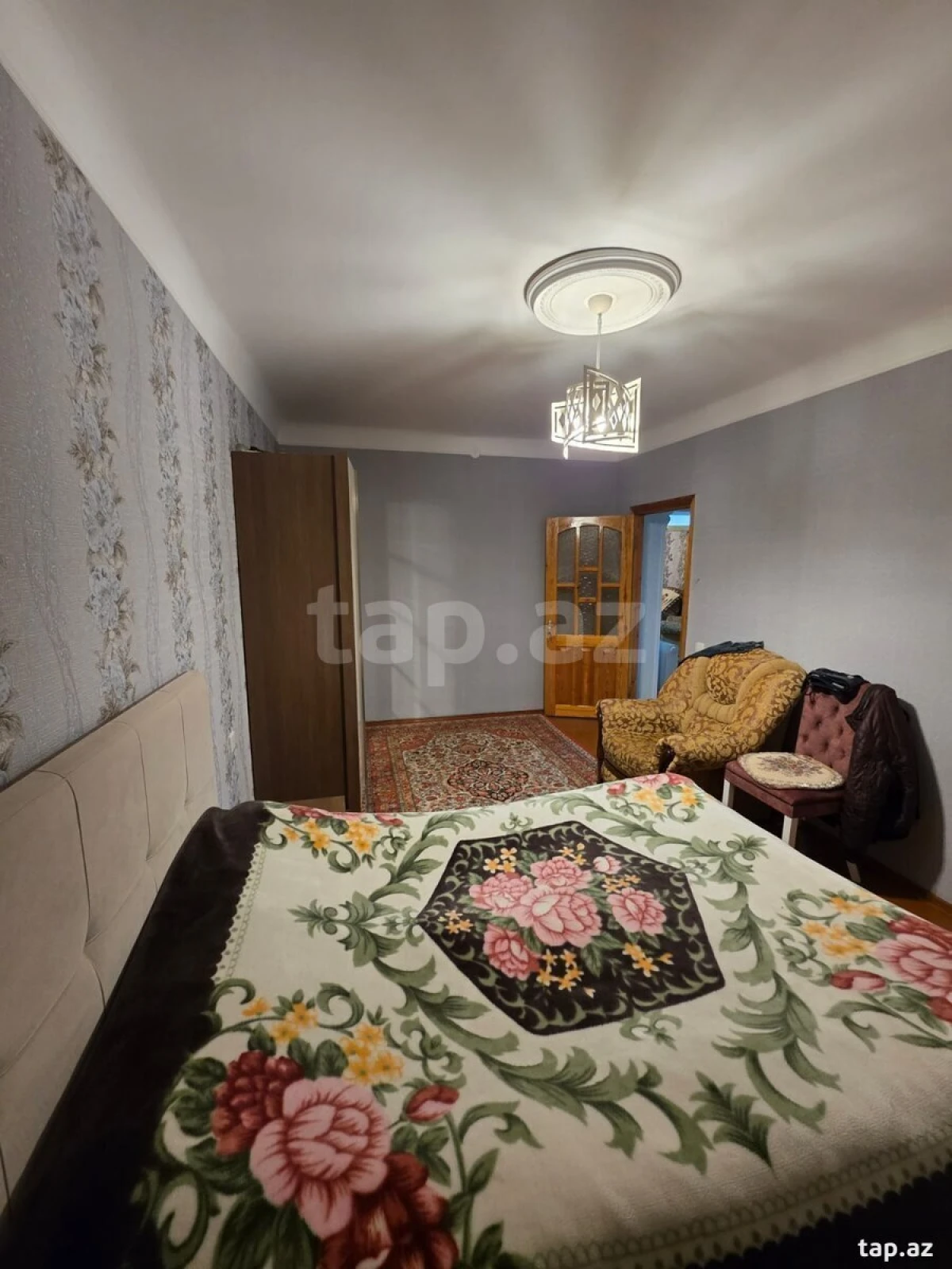 Satılır 4 otaqlı mənzil 92 m²