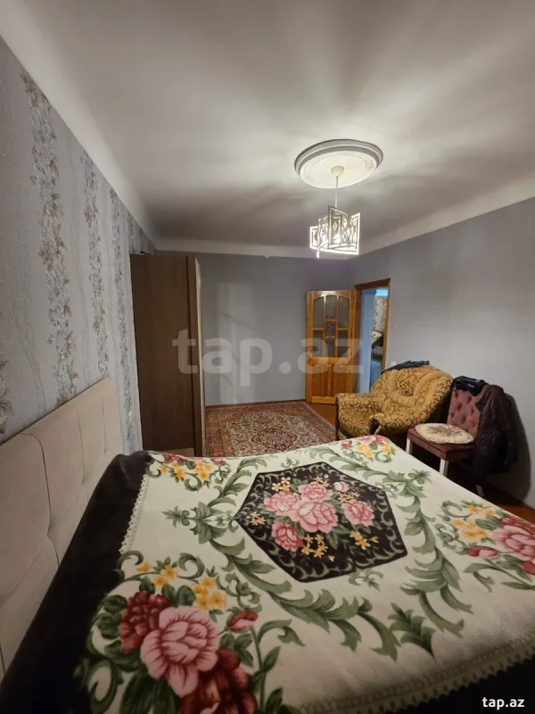 Satılır 4 otaqlı mənzil 92 m²
