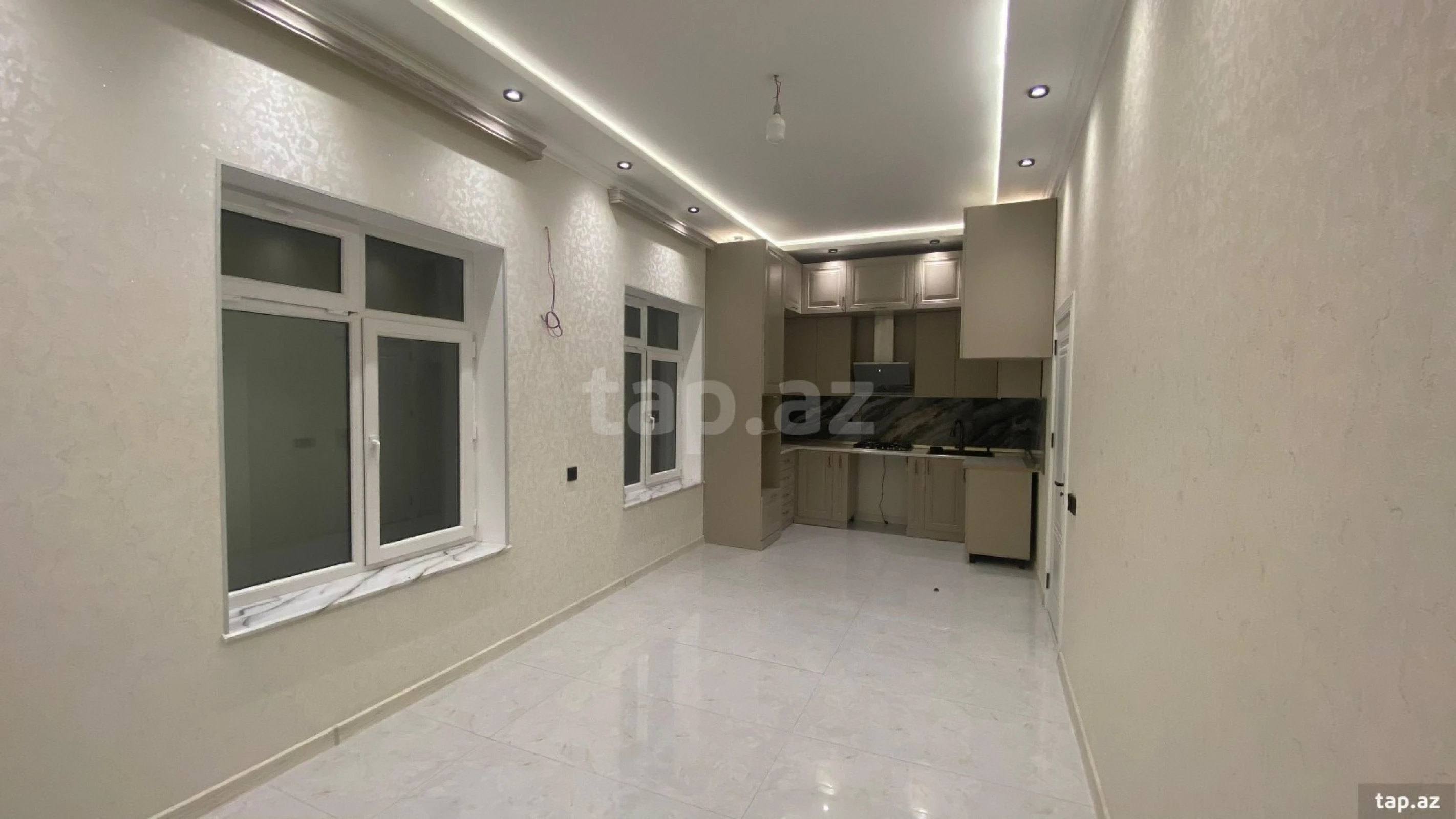 Satılır 4 otaqlı həyət evi