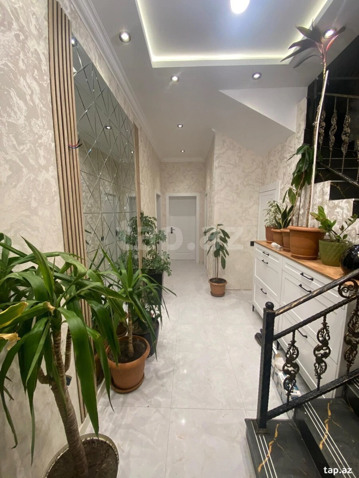 Satılır 4 otaqlı həyət evi