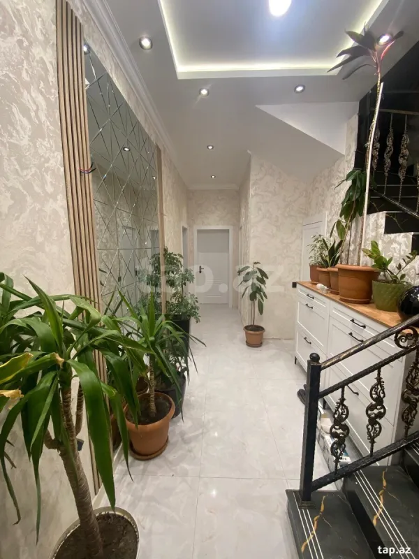 Satılır 4 otaqlı həyət evi