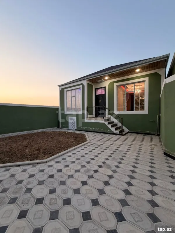 Satılır 4 otaqlı həyət evi