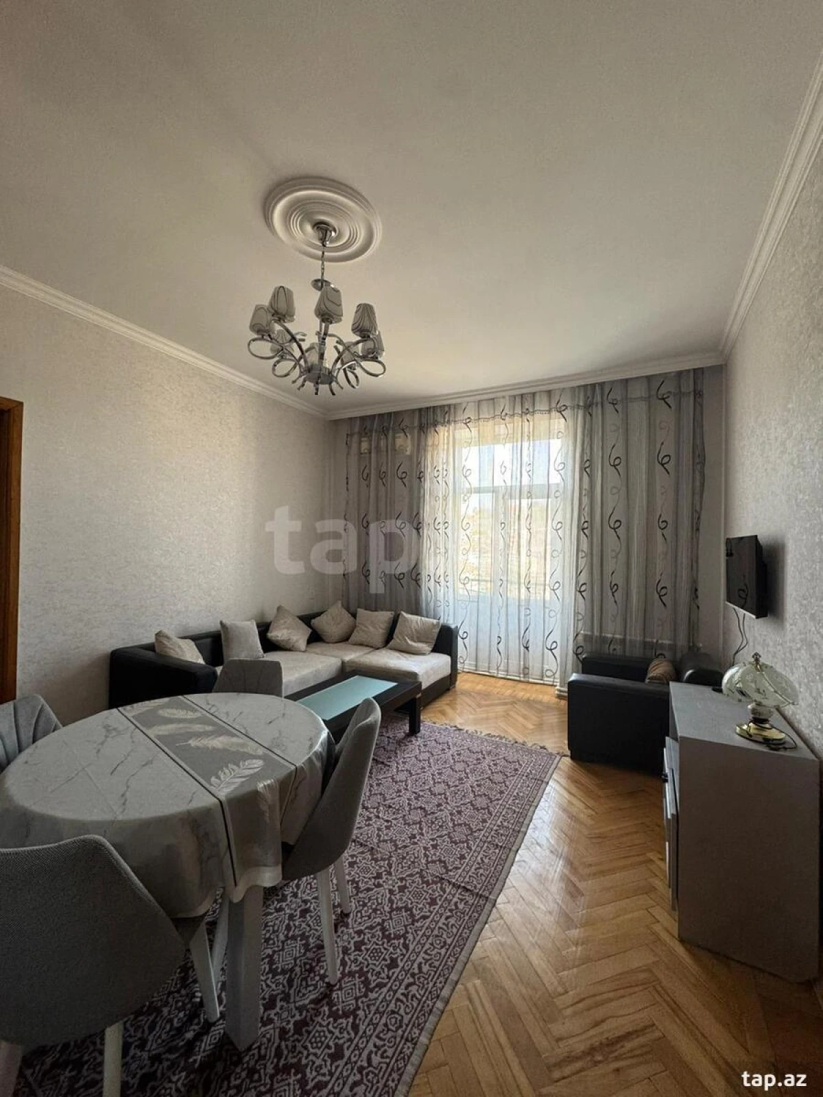 Kirayə verilir 2 otaqlı mənzil 80 m²