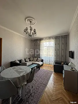 Kirayə verilir 2 otaqlı mənzil 80 m²