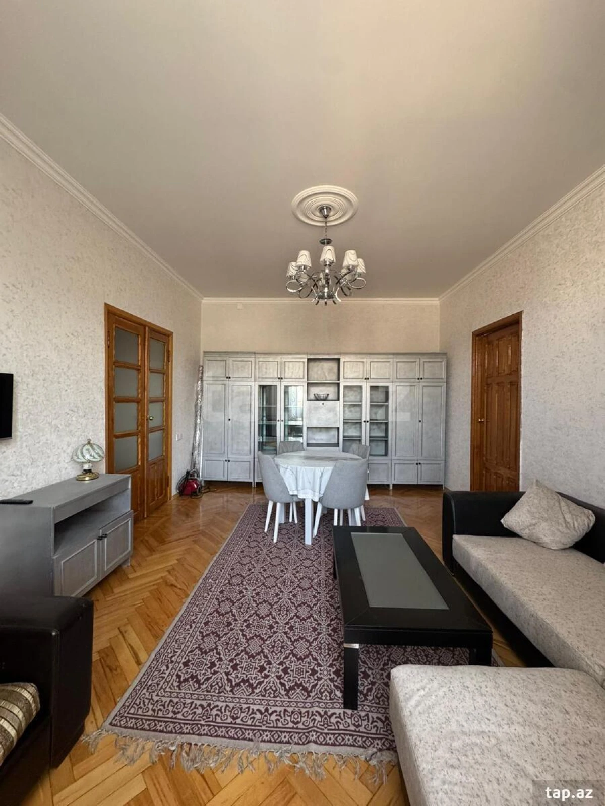 Kirayə verilir 2 otaqlı mənzil 80 m²