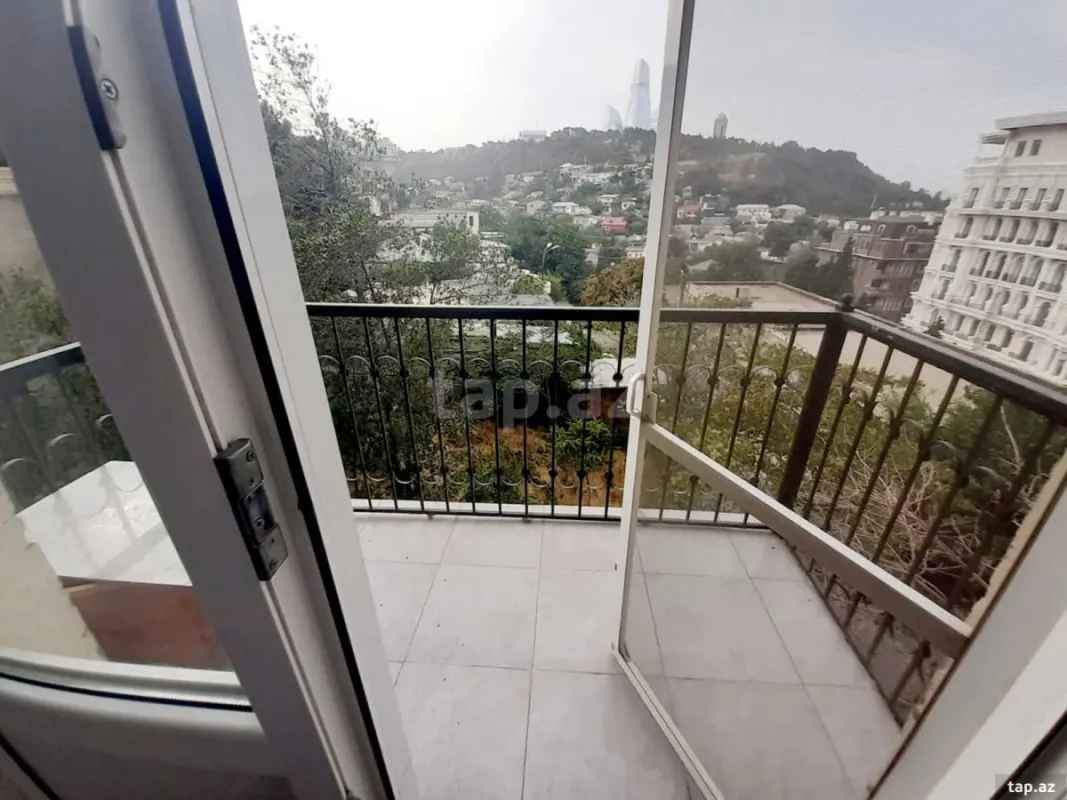 Kirayə verilir 2 otaqlı mənzil 80 m²