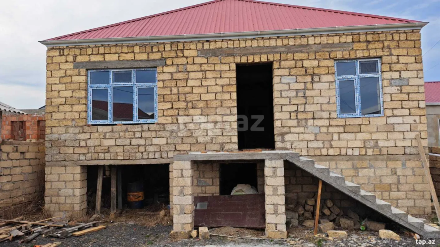 Satılır 3 otaqlı həyət evi