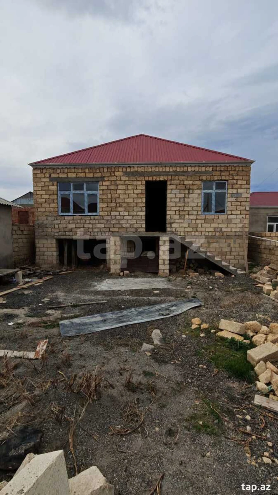 Satılır 3 otaqlı həyət evi