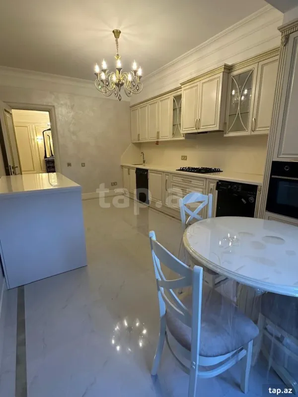 Satılır 3 otaqlı yeni tikili 112 m²