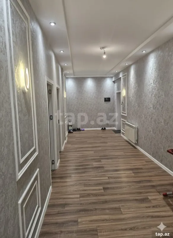 Satılır 3 otaqlı yeni tikili 122 m²
