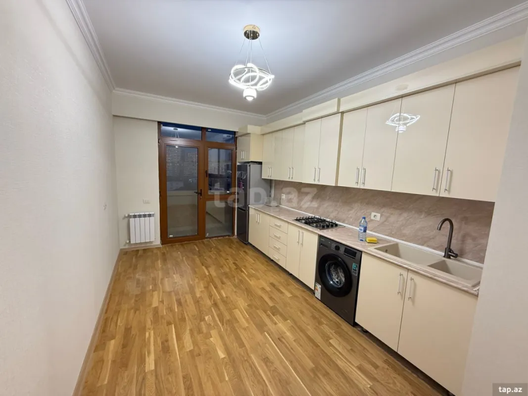 Kirayə verilir 2 otaqlı yeni tikili 80 m²