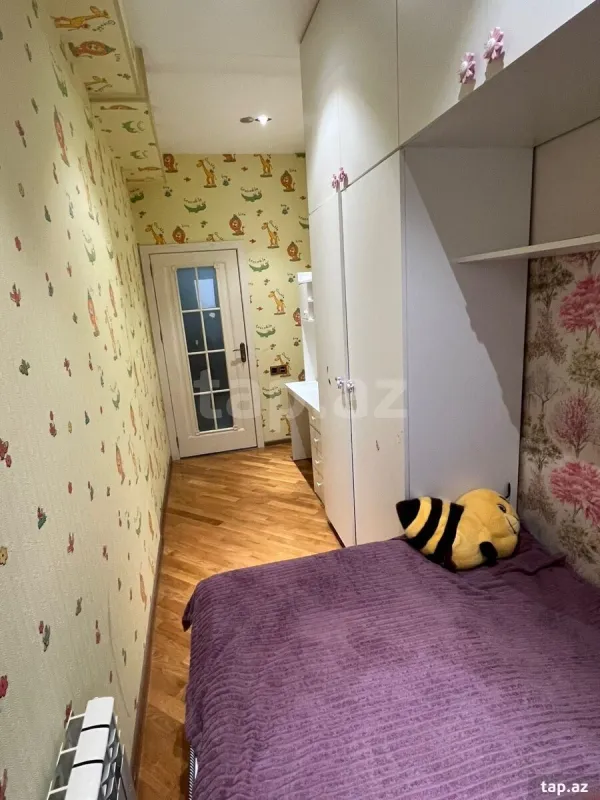 Kirayə verilir 3 otaqlı yeni tikili 100 m²