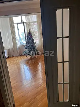 Kirayə verilir 3 otaqlı yeni tikili 100 m² — Bakı 3 otaq 100.00 m²