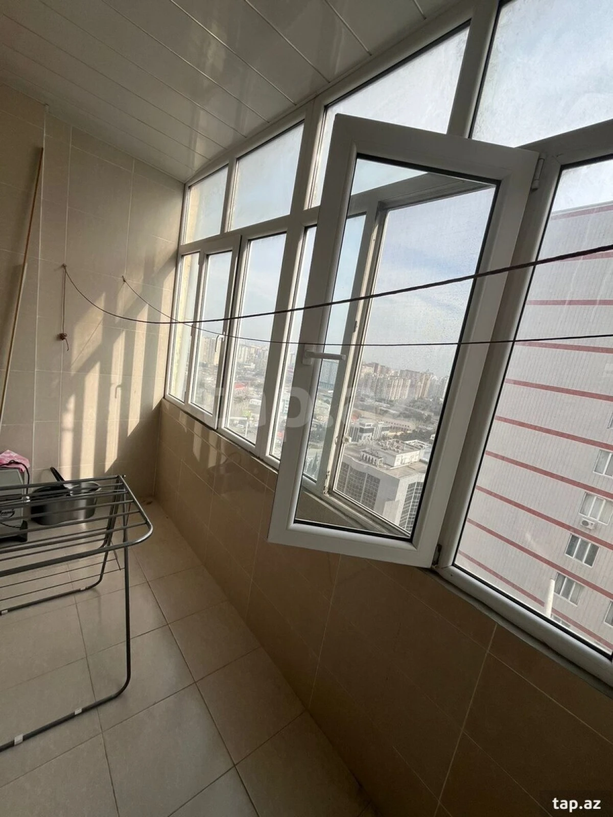 Kirayə verilir 3 otaqlı yeni tikili 100 m²