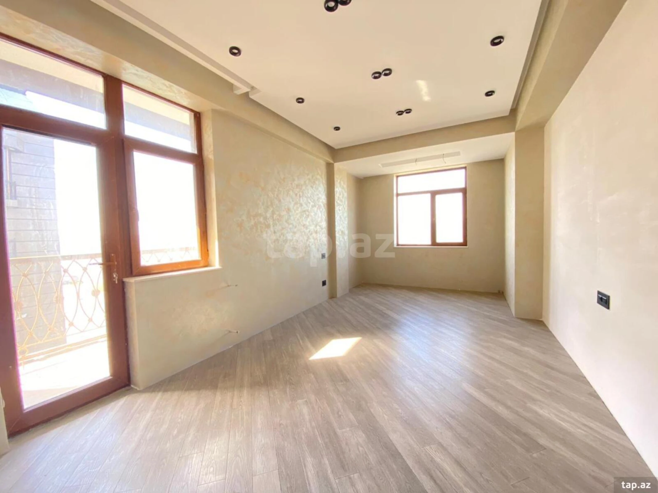 Satılır 2 otaqlı yeni tikili 90 m²
