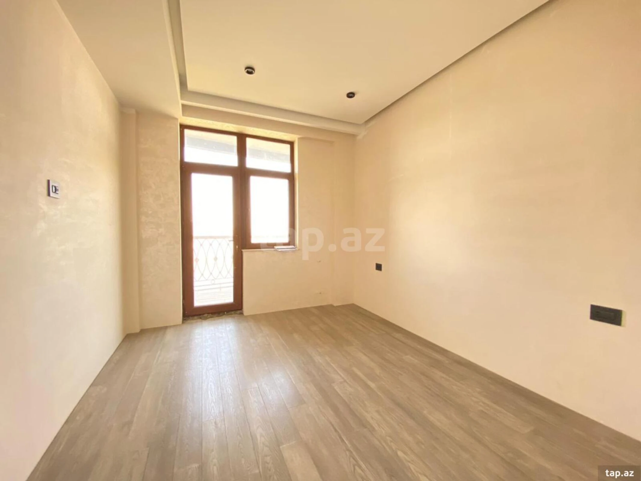 Satılır 2 otaqlı yeni tikili 90 m²