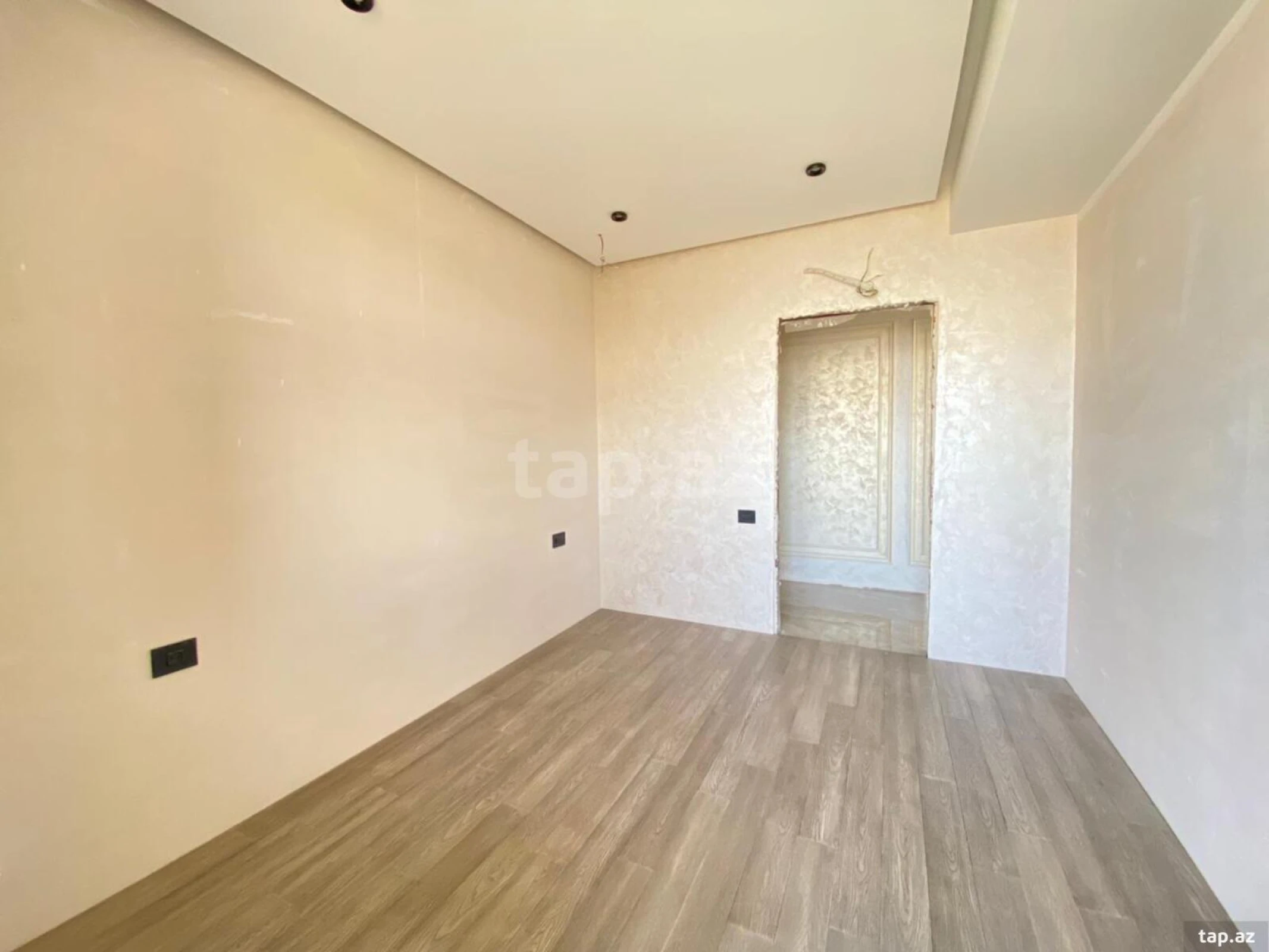 Satılır 2 otaqlı yeni tikili 90 m²