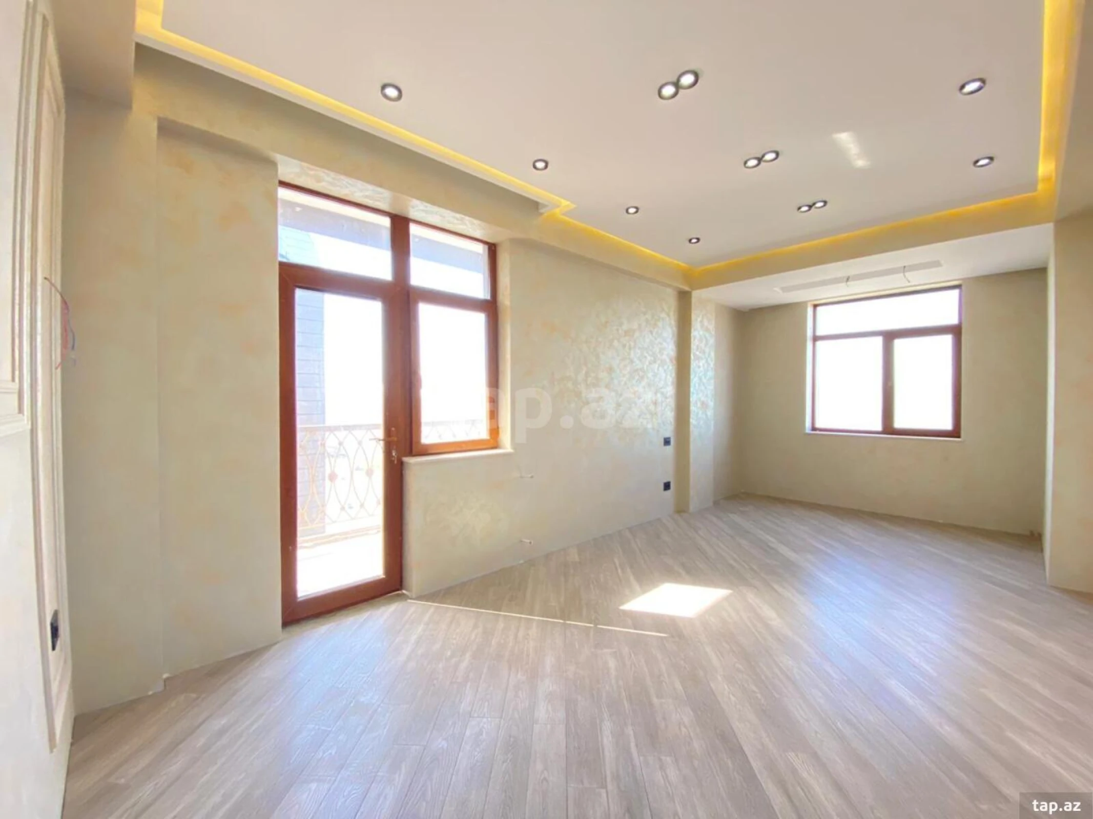 Satılır 2 otaqlı yeni tikili 90 m²