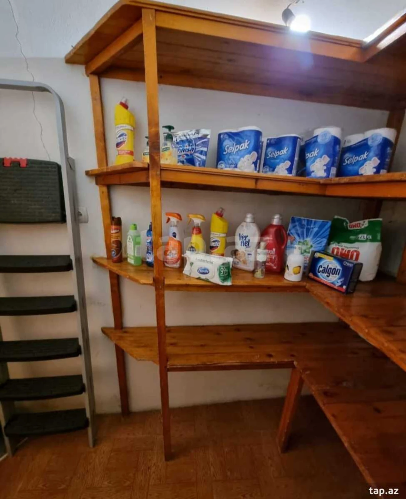 Kirayə verilir 5 otaqlı mənzil 250 m²