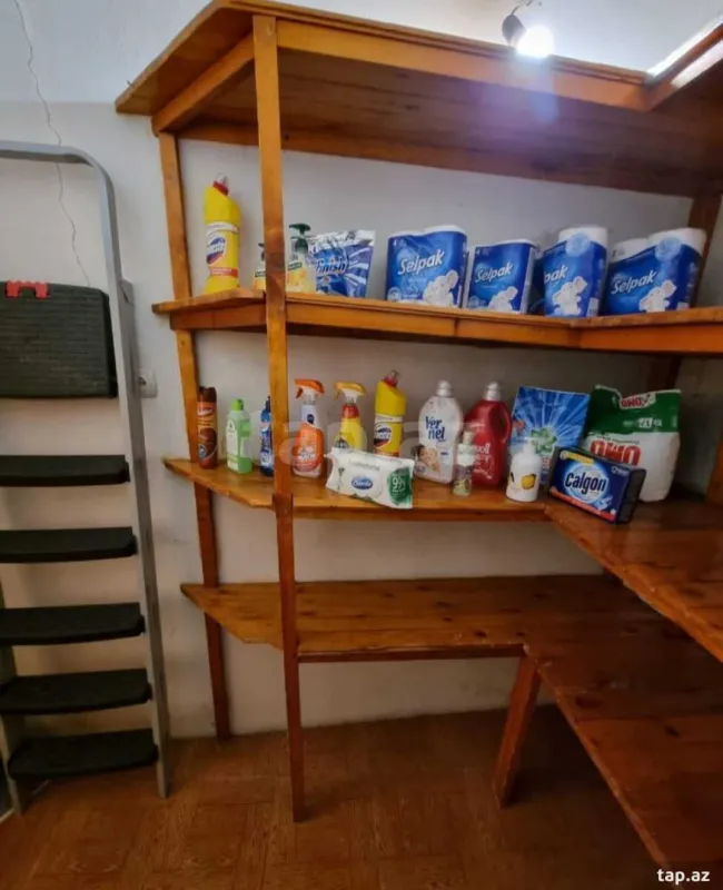 Kirayə verilir 5 otaqlı mənzil 250 m²