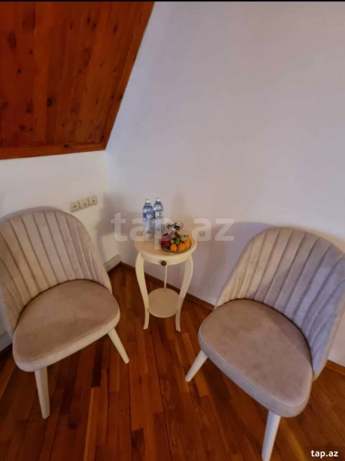 Kirayə verilir 5 otaqlı mənzil 250 m²