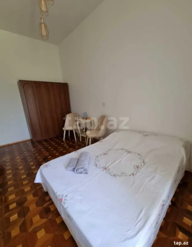 Kirayə verilir 5 otaqlı mənzil 250 m²