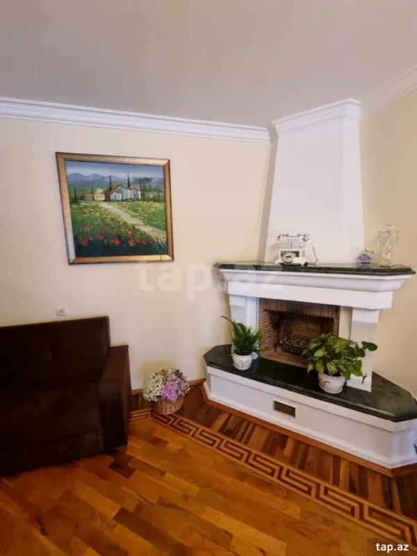 Kirayə verilir 5 otaqlı mənzil 250 m²