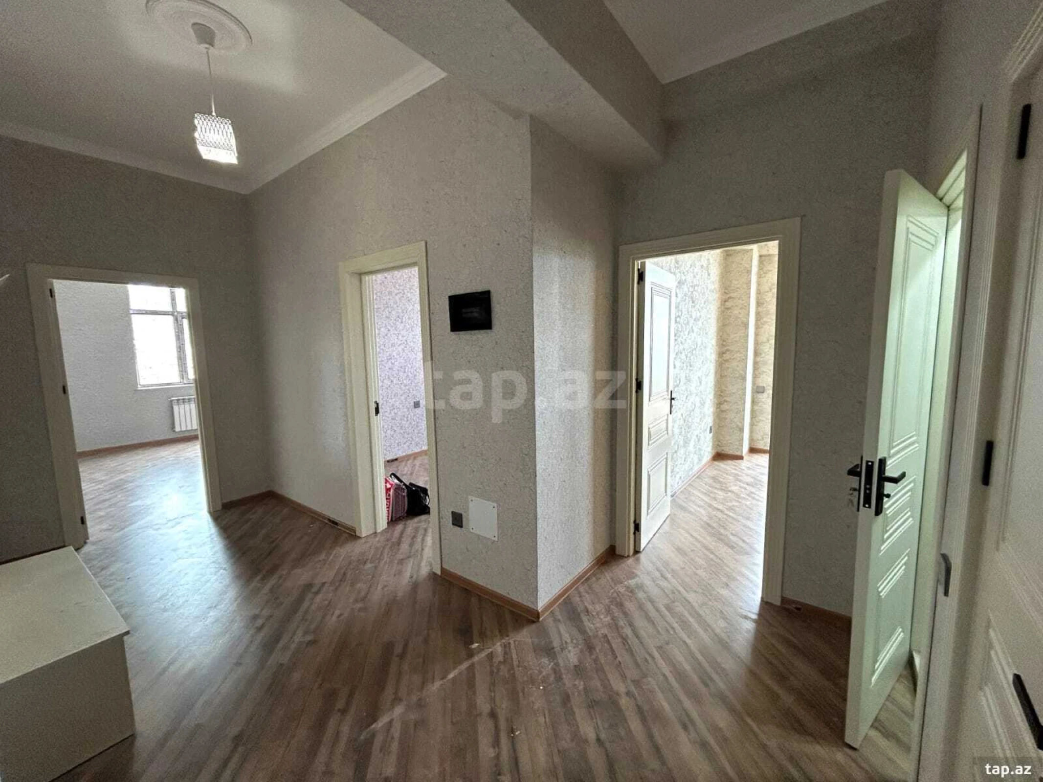 Kirayə verilir 2 otaqlı yeni tikili 79 m²
