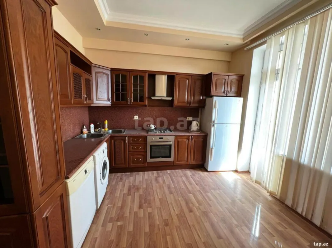 Satılır 3 otaqlı yeni tikili 148 m²