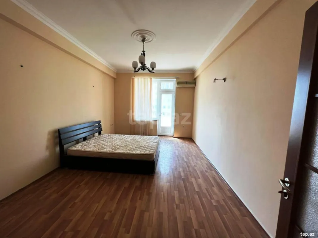 Satılır 3 otaqlı yeni tikili 148 m²
