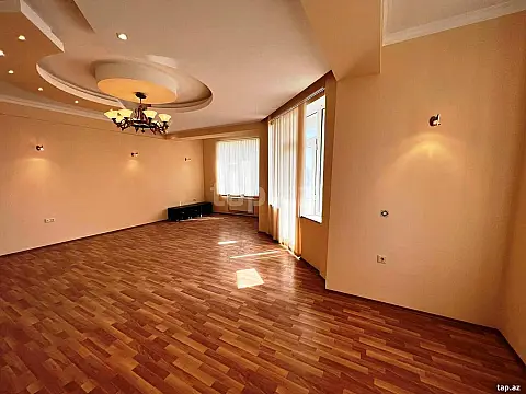 Satılır 3 otaqlı yeni tikili 148 m²