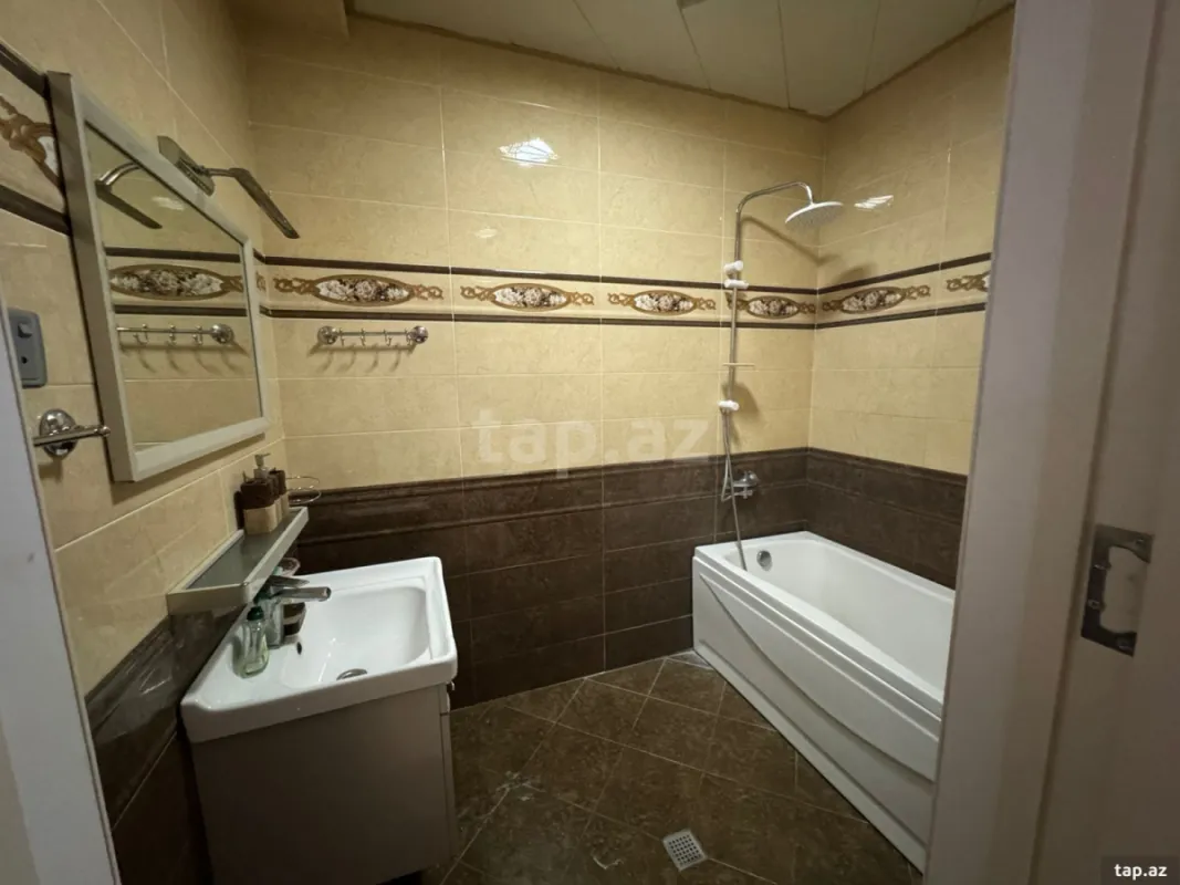 Kirayə verilir 3 otaqlı yeni tikili 110 m²