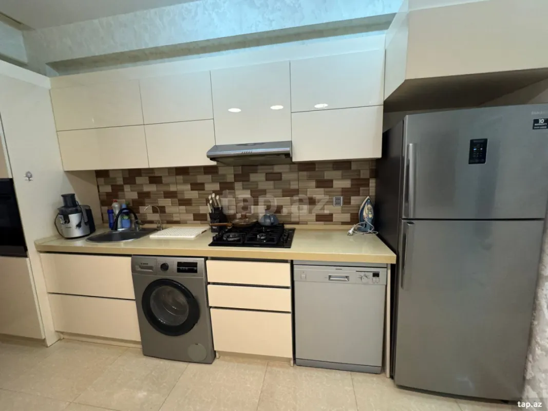 Kirayə verilir 3 otaqlı yeni tikili 110 m²