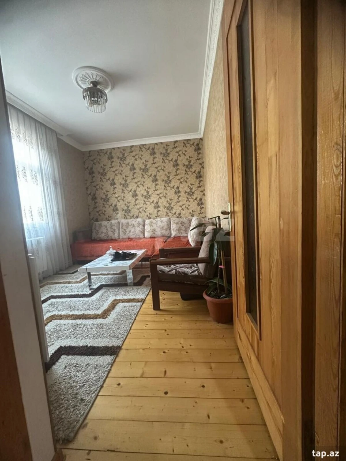 Satılır 4 otaqlı həyət evi